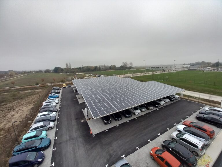 Ombrières-photovoltaîques-parking